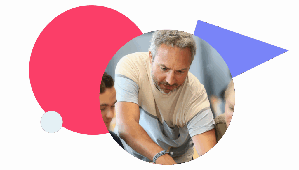 Registeropleidingen-leerkracht-man-uitleg